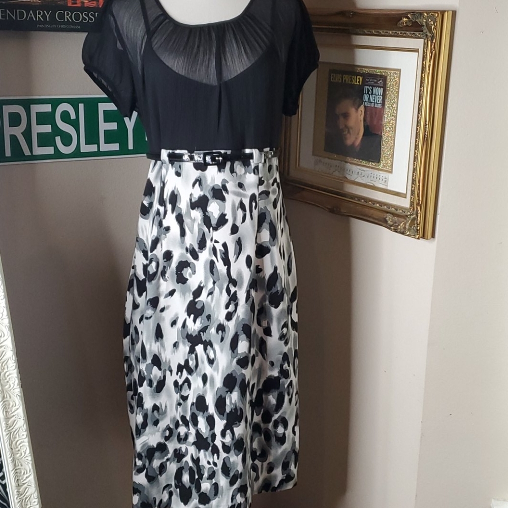 Wiggle Dress Pinup PUG